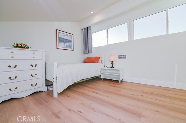 Detail Gallery Image 6 of 28 For 15 Camphor, Irvine,  CA 92612 - 3 Beds | 3 Baths