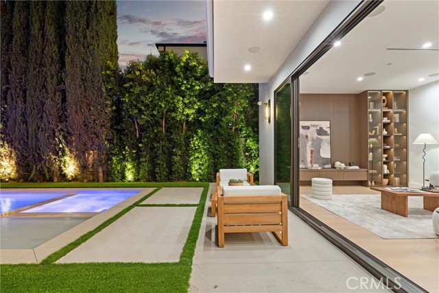 Detail Gallery Image 6 of 65 For 4625 Vesper Ave, Sherman Oaks,  CA 91403 - 5 Beds | 5/2 Baths