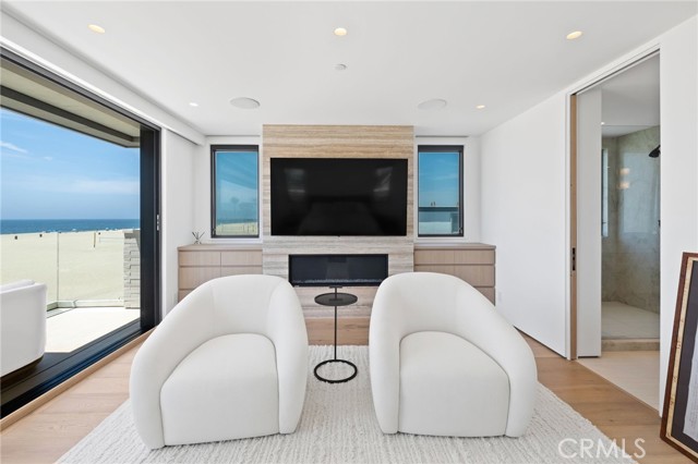 Detail Gallery Image 46 of 75 For 12 the Strand, Hermosa Beach,  CA 90254 - 4 Beds | 5 Baths