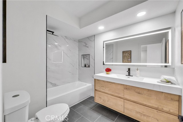 27925 Ridgebluff Court, Rancho Palos Verdes CA: https://media.crmls.org/medias/6535b533-2ecb-40a4-866d-312ddeaeb8f5.jpg