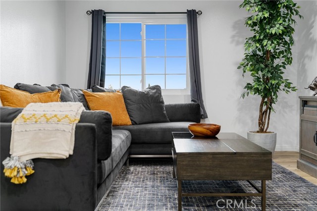 Detail Gallery Image 9 of 39 For 329 E Lanzit, Los Angeles,  CA 90061 - 3 Beds | 2 Baths