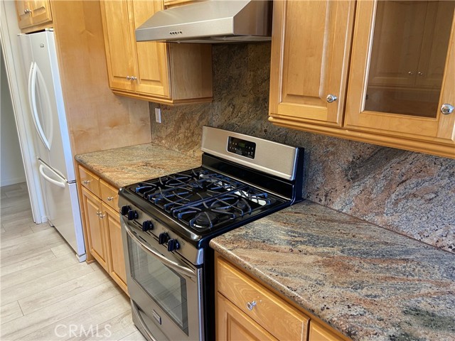 Detail Gallery Image 29 of 61 For 11820 Mayfield Ave #212,  Los Angeles,  CA 90049 - 2 Beds | 2 Baths