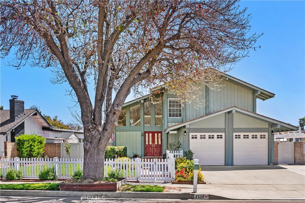 2320 W Beverly Drive