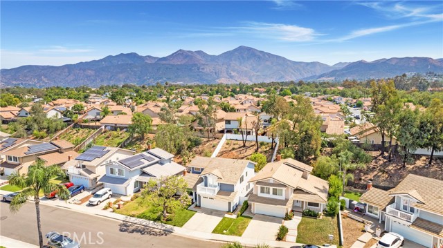 15 Calle Albarda, Rancho Santa Margarita CA: https://media.crmls.org/medias/653729cc-741c-4aef-b355-d71a2180e7c1.jpg