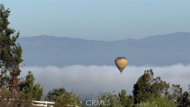 40107 Calle Breve, Temecula CA: https://media.crmls.org/medias/6537bb3b-998a-4dce-8ed9-7a316b682ded.jpg