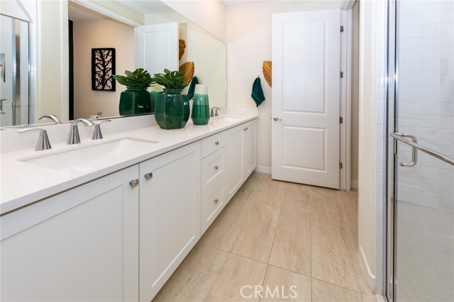 Detail Gallery Image 11 of 21 For 27466 Mercantile Court #101,  Valencia,  CA 91381 - 2 Beds | 2 Baths