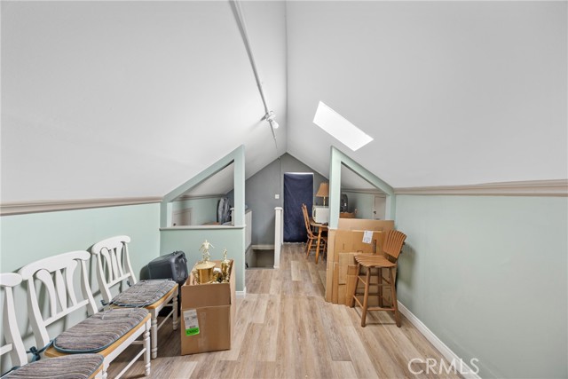 341 W 42nd St, Los Angeles CA: https://media.crmls.org/medias/653817ff-5cc6-41e1-ae93-5016f34a6f89.jpg