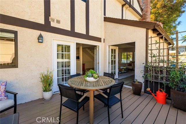 Detail Gallery Image 11 of 36 For 240 S Broadway #2,  Redondo Beach,  CA 90277 - 3 Beds | 2/1 Baths