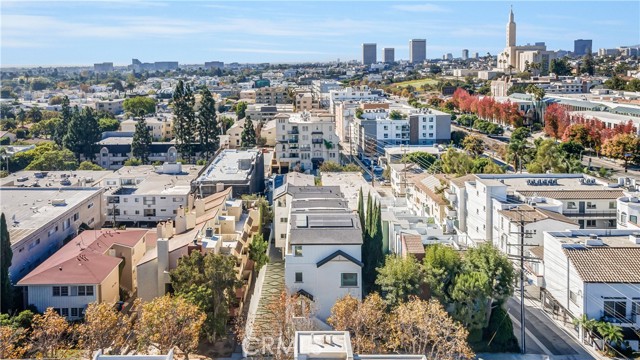 Image 38 of 41 For 1821 Westholmes Ave Avenue 1821