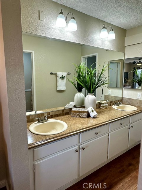Detail Gallery Image 10 of 27 For 16581 Grunion Lane #204,  Huntington Beach,  CA 92649 - 2 Beds | 2 Baths