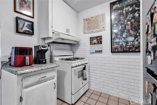 2660 Newell Street, County - Los Angeles CA: https://media.crmls.org/medias/653ac7c2-e80b-4460-b389-7e5e716f87e1.jpg