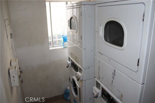 4707 W 120th Street, Hawthorne CA: https://media.crmls.org/medias/653af421-22e4-4720-be74-116c22b2e5a3.jpg