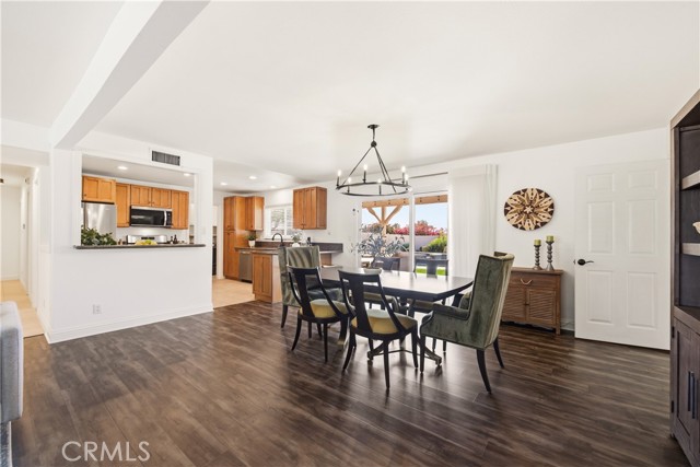 Detail Gallery Image 7 of 53 For 3525 Waco Ave, Simi Valley,  CA 93063 - 3 Beds | 2 Baths