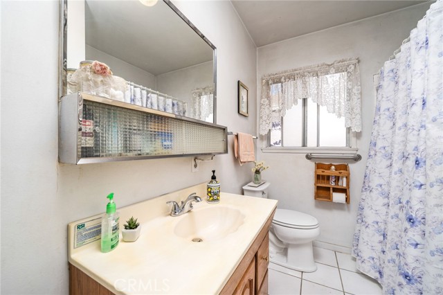 7558 Citronell Avenue, Pico Rivera CA: https://media.crmls.org/medias/653b23c0-c230-4f8a-8d27-553b3d559795.jpg