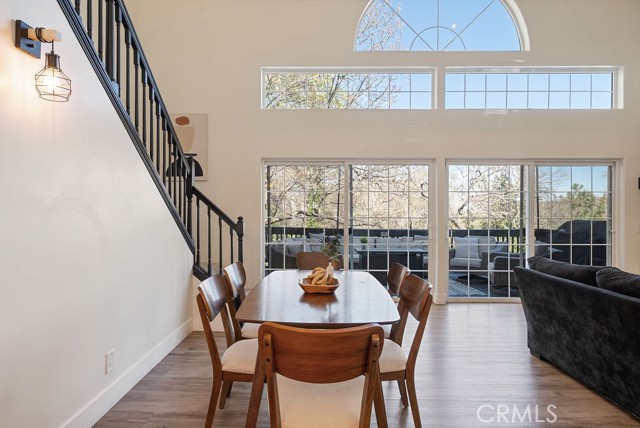 Detail Gallery Image 7 of 33 For 1498 Deer Way, Lake Arrowhead,  CA 92352 - 3 Beds | 2 Baths