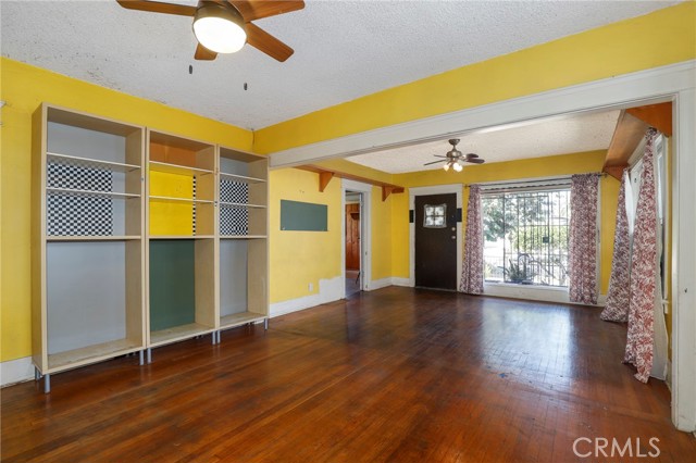 Detail Gallery Image 7 of 43 For 5008 S Van Ness Ave, Los Angeles,  CA 90062 - 3 Beds | 1 Baths