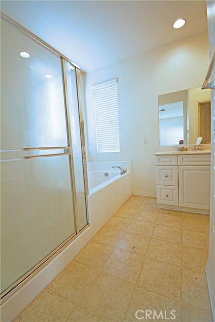 8542 Cava Dr, Rancho Cucamonga CA: https://media.crmls.org/medias/653c028e-4d82-4a4b-afdb-8f41a7d0af8d.jpg