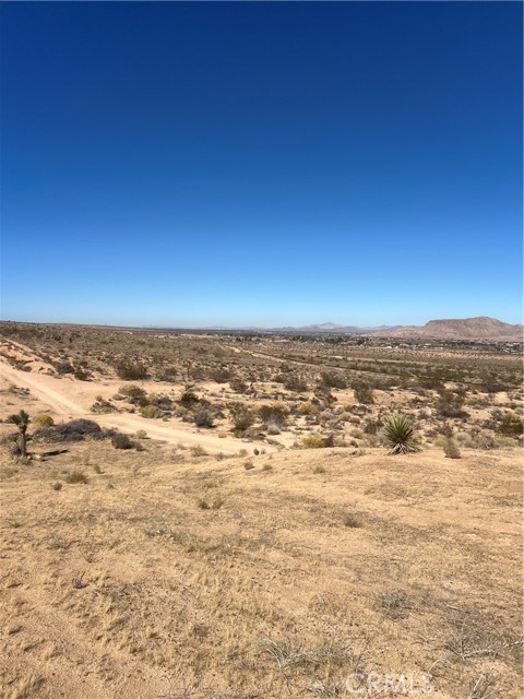 Detail Gallery Image 8 of 10 For 9670 Denrock Rd, Apple Valley,  CA 92308 - – Beds | – Baths