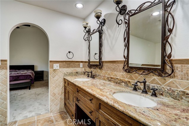 Detail Gallery Image 47 of 62 For 18130 Andrea Cir #1,  Northridge,  CA 91325 - 3 Beds | 2/1 Baths