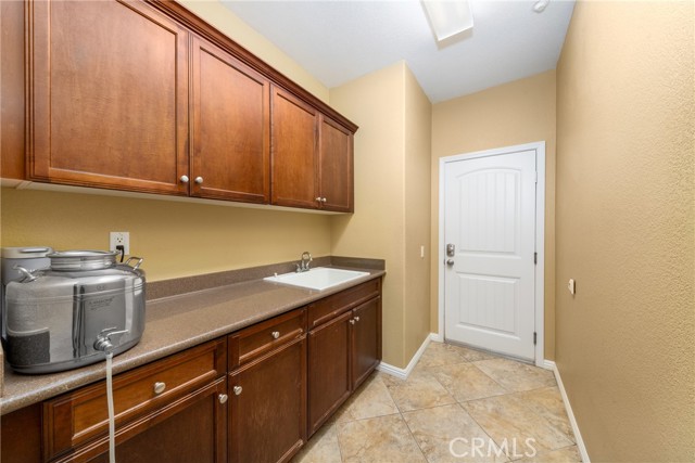 Detail Gallery Image 35 of 52 For 15073 Sagegrove Ln, Fontana,  CA 92336 - 6 Beds | 4/1 Baths