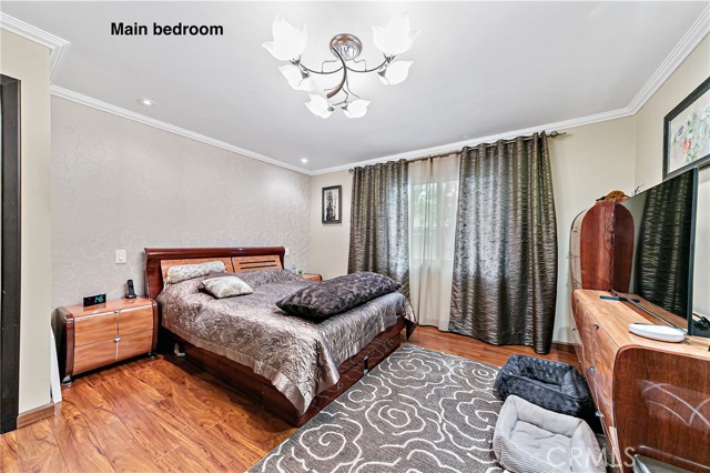 10500 Jordan Avenue, Chatsworth CA: https://media.crmls.org/medias/653df8de-0357-4612-98ce-af460b3bc1f1.jpg