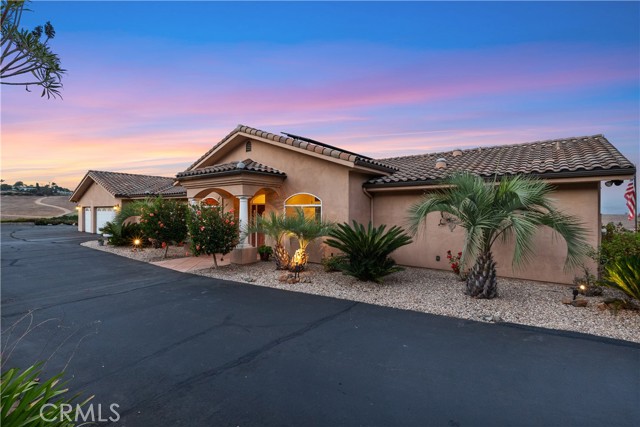 255 Puerta De Lomas, Fallbrook CA: https://media.crmls.org/medias/653e9d17-43e8-4ff4-ae13-7ade38eb1d89.jpg
