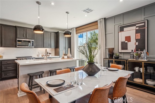 Detail Gallery Image 5 of 32 For 6346 Moonfire Ln, Fontana,  CA 92336 - 4 Beds | 2/1 Baths