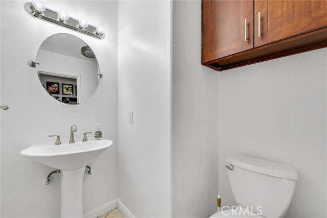 Detail Gallery Image 17 of 25 For 3916 N Flame Tree Ave, Rialto,  CA 92377 - 4 Beds | 2/1 Baths