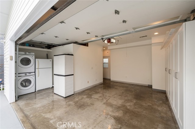 Detail Gallery Image 40 of 48 For 410 Carroll Canal, Venice,  CA 90291 - 3 Beds | 2 Baths