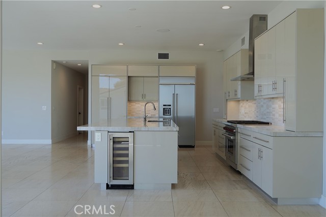 2615 Temple Hills Drive, Laguna Beach CA: https://media.crmls.org/medias/6541010f-a7ec-4ec7-9033-a708f20e0daf.jpg