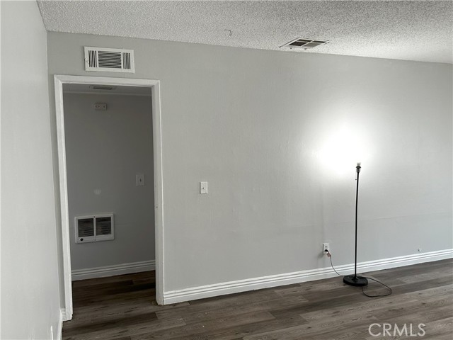 Detail Gallery Image 23 of 27 For 8616 N Loop Bld #2,  California City,  CA 93505 - 2 Beds | 1 Baths