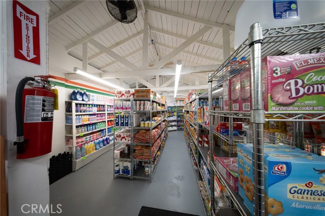 8506 Santa Fe Avenue, Huntington Park CA: https://media.crmls.org/medias/65414da4-e959-4919-ba60-1a44b484f63d.jpg