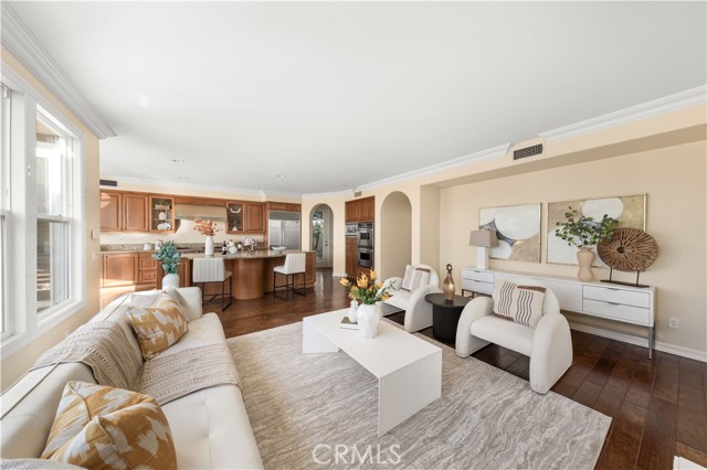 3 Vincennes, Newport Coast CA: https://media.crmls.org/medias/6544ab65-feb1-447d-b4a1-da08f8f6edcb.jpg