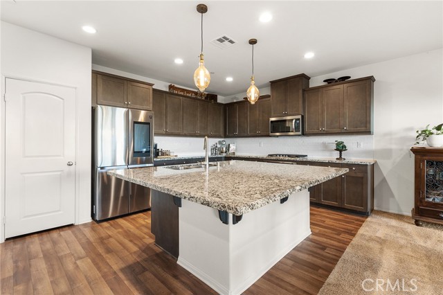 Detail Gallery Image 14 of 75 For 24456 Reserve Ct, Menifee,  CA 92584 - 5 Beds | 4 Baths