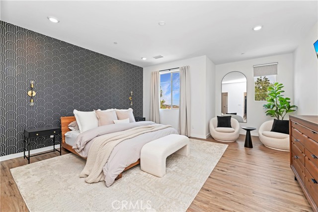 5680 Kate Way, Fontana CA: https://media.crmls.org/medias/6544ecb8-6b05-48e0-bcbc-3d758a8299dc.jpg