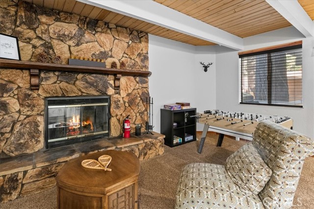 836 E Mountain View Boulevard, Big Bear City CA: https://media.crmls.org/medias/65450dea-abb0-497d-a09b-6e10efe43dd2.jpg