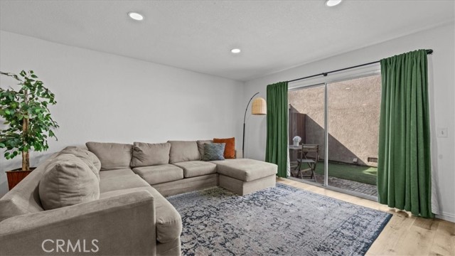 Detail Gallery Image 6 of 28 For 1706 S Mountain, Ontario,  CA 91762 - 2 Beds | 2/1 Baths