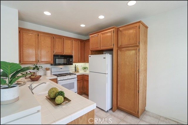 99 Mayfair, Aliso Viejo CA: https://media.crmls.org/medias/654750cd-4a73-4166-8800-a53ef24838e1.jpg