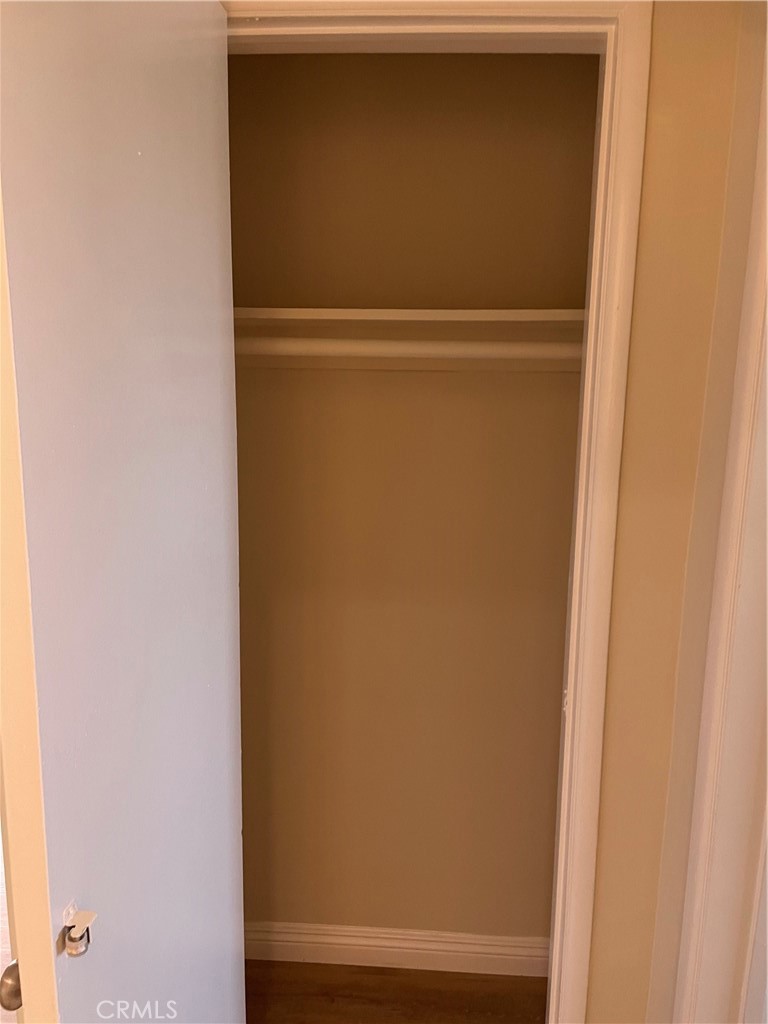 https://media.crmls.org/medias/6547ac7f-88e8-461b-8d5e-c4aa3f8d2892.jpg?preset=X-Large