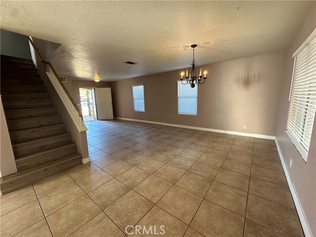 Detail Gallery Image 3 of 4 For 11355 Tondela St, Fontana,  CA 92337 - 5 Beds | 2/1 Baths