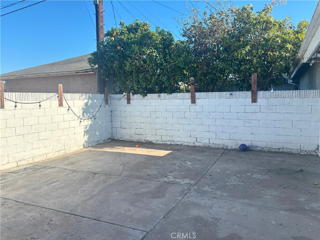 https://media.crmls.org/medias/654863d3-4e01-4695-857b-8ef8c182b50f.jpg?preset=X-Large