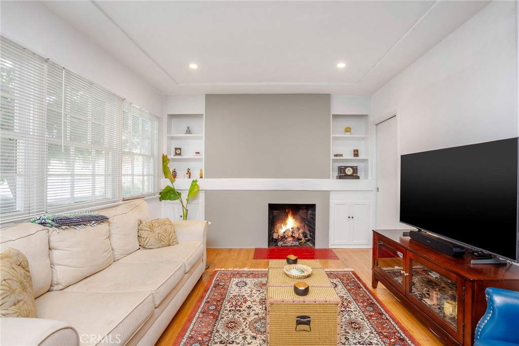 MLS #SR25220652 image #3