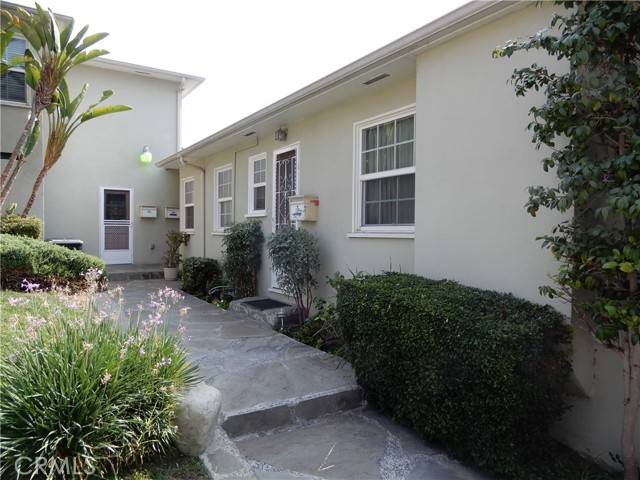 Image 3 for 4264 Holly Knoll Dr, Los Angeles, CA 90027
