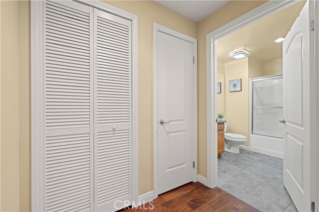 Detail Gallery Image 22 of 45 For 6800 Corbin Ave #104,  Reseda,  CA 91335 - 2 Beds | 2 Baths