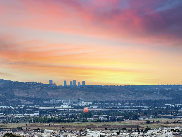 123 Oakstone, Irvine CA: https://media.crmls.org/medias/654a1c0e-0524-490c-9882-1d9f0c56860c.jpg