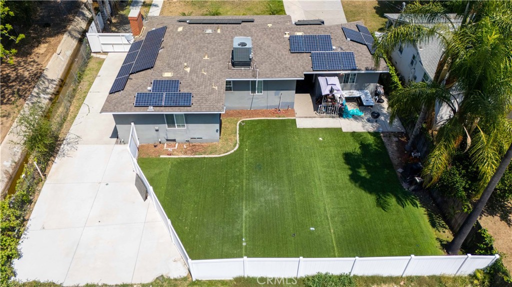 https://media.crmls.org/medias/654a368d-b74f-4ad0-b38c-02f6f315ffc0.jpg?preset=X-Large