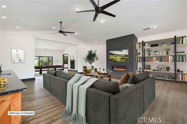 Detail Gallery Image 13 of 68 For 17370 Rodeo Rd, Lake Elsinore,  CA 92530 - 4 Beds | 3/1 Baths