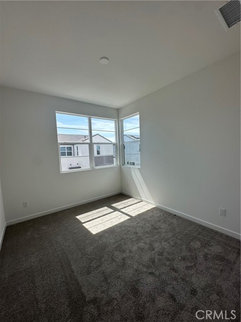 Detail Gallery Image 9 of 15 For 4405 S Fairmount Paseo, Ontario,  CA 91762 - 3 Beds | 2/1 Baths