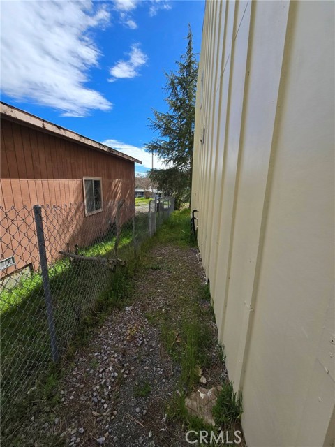 Detail Gallery Image 17 of 39 For 13920 Manakee, Clearlake,  CA 95422 - 5 Beds | 4/1 Baths