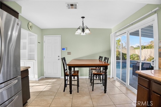 Detail Gallery Image 13 of 32 For 43034 Weyand Ct, Lancaster,  CA 93534 - 3 Beds | 2 Baths